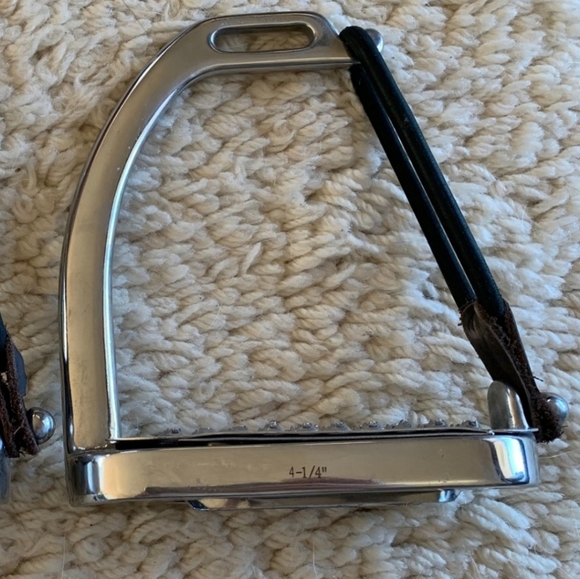 Centaur Fillis Peacock Stirrups 4.25 - Picture 2 of 3